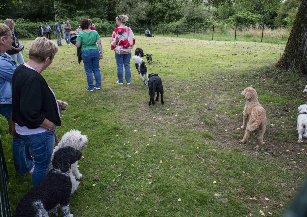 Gemeente Epe opening hondenuitlaatveld Slotgraskamp