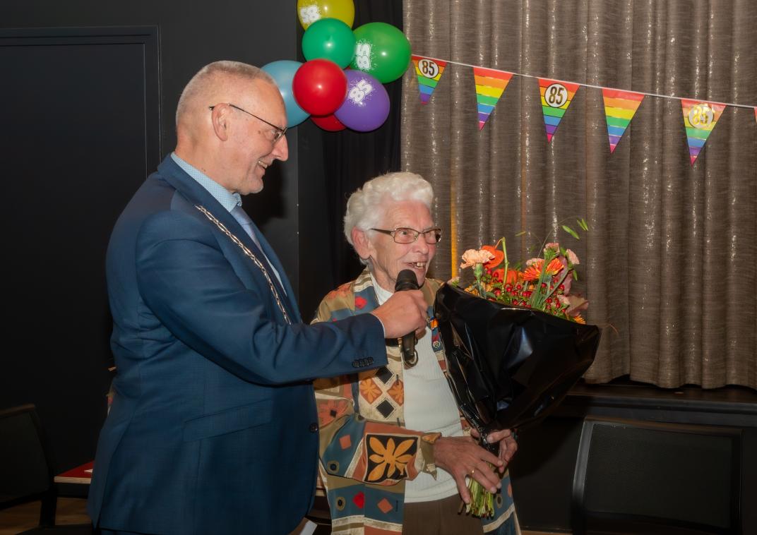 Hendrika Elskamp - Reezigt, Lid in de Orde van Oranje-Nassau