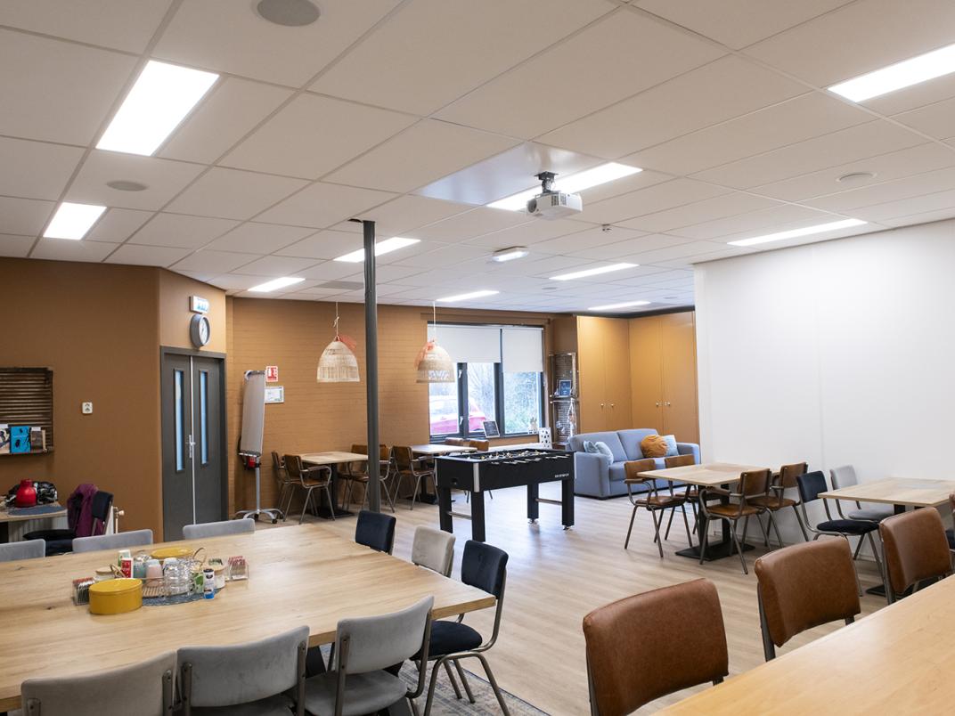 Huis van de Buurt Triton - Huiskamer
