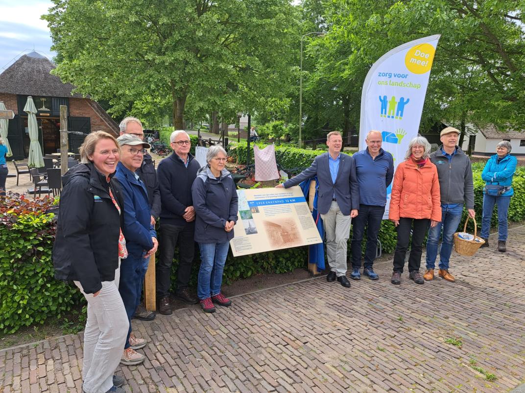 Onthulling paneel Eper Enkenpad