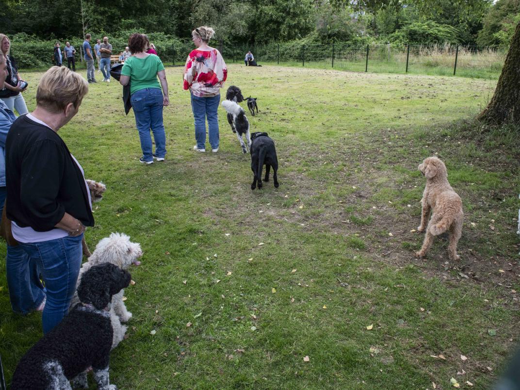 Gemeente Epe opening hondenuitlaatveld Slotgraskamp